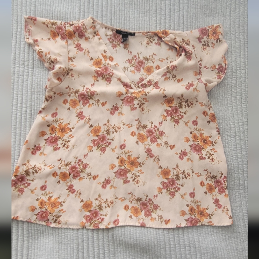 Forever 21 Cream Floral V-Neck Flutter Sleeve Top